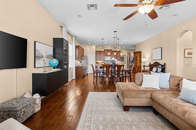 8115 CHAMPIONS FOREST WAY, Tampa, FL 33635