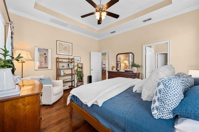 8115 CHAMPIONS FOREST WAY, Tampa, FL 33635