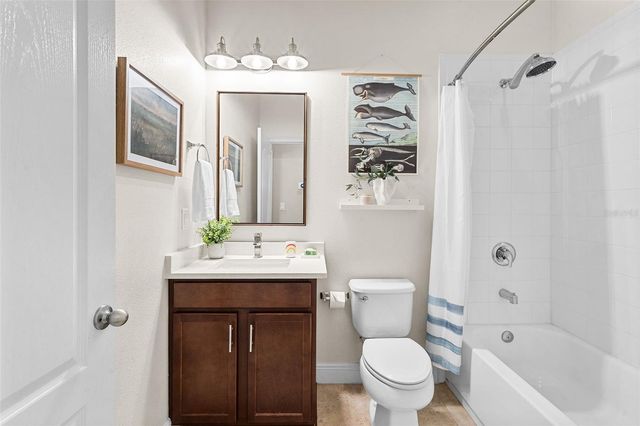 8115 CHAMPIONS FOREST WAY, Tampa, FL 33635