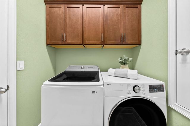 8115 CHAMPIONS FOREST WAY, Tampa, FL 33635