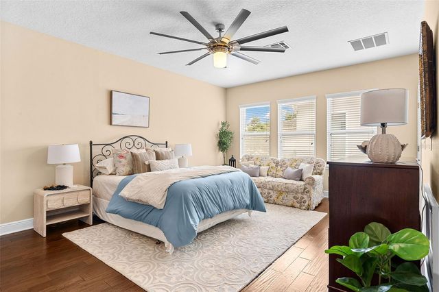 8115 CHAMPIONS FOREST WAY, Tampa, FL 33635