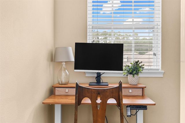 8115 CHAMPIONS FOREST WAY, Tampa, FL 33635