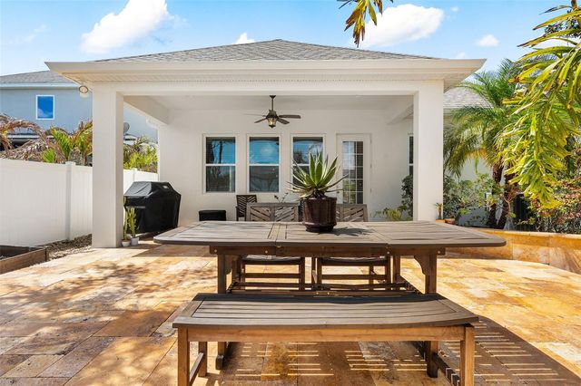 8115 CHAMPIONS FOREST WAY, Tampa, FL 33635