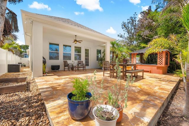 8115 CHAMPIONS FOREST WAY, Tampa, FL 33635