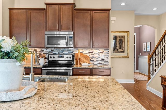 8115 CHAMPIONS FOREST WAY, Tampa, FL 33635