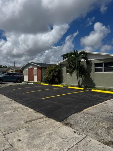844 SW 10th St, Hallandale Beach, FL 33009