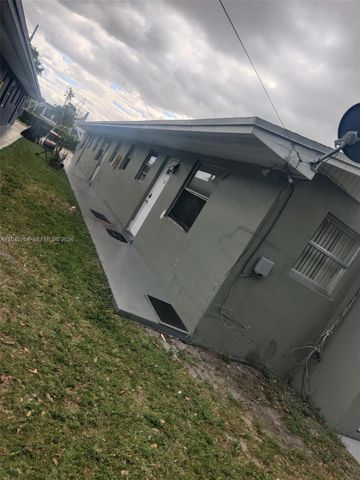 844 SW 10th St, Hallandale Beach, FL 33009