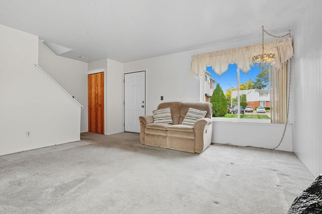 27920 Eastwick Square Drive, Roseville, MI 48066