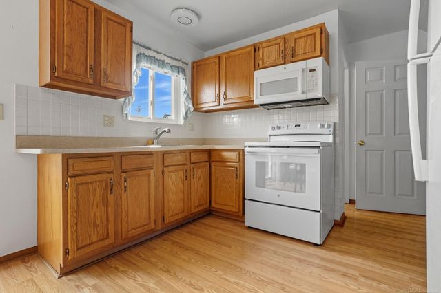 27920 Eastwick Square Drive, Roseville, MI 48066