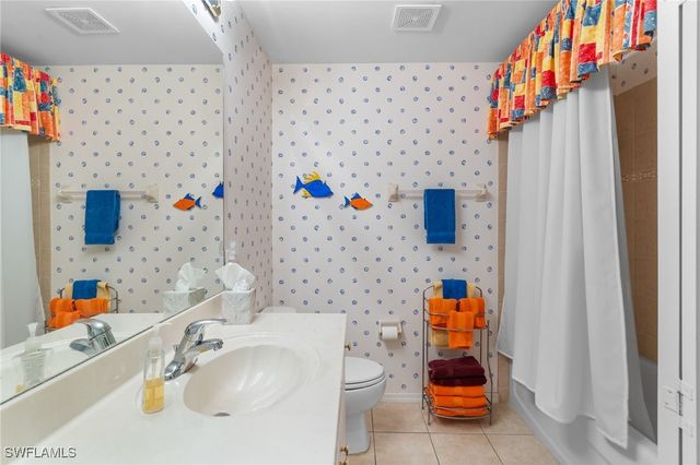 3976 Bishopwood CT E 102, Naples, FL 34114