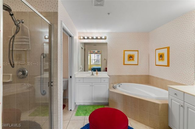 3976 Bishopwood CT E 102, Naples, FL 34114