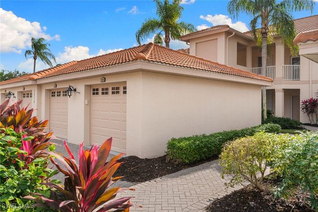 3976 Bishopwood CT E 102, Naples, FL 34114