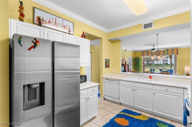 3976 Bishopwood CT E 102, Naples, FL 34114