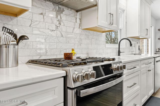 2203 Innisbrook Road, Ottawa Hills, OH 43606