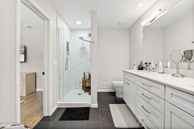 2203 Innisbrook Road, Ottawa Hills, OH 43606