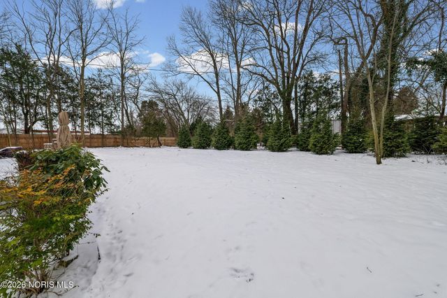 2203 Innisbrook Road, Ottawa Hills, OH 43606