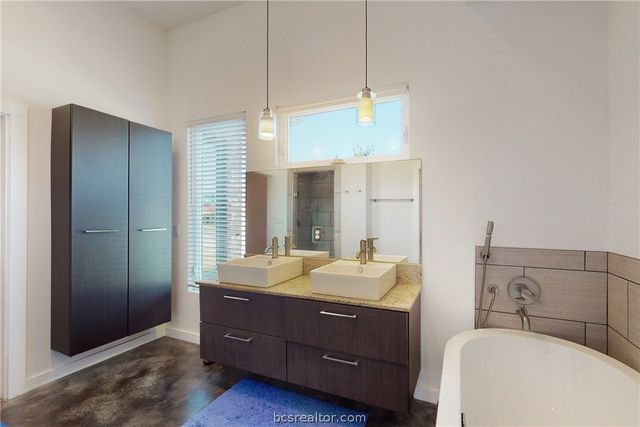 217 North Houston Avenue, Bryan, TX 77803