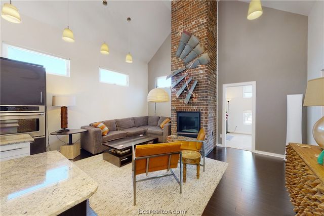 217 North Houston Avenue, Bryan, TX 77803