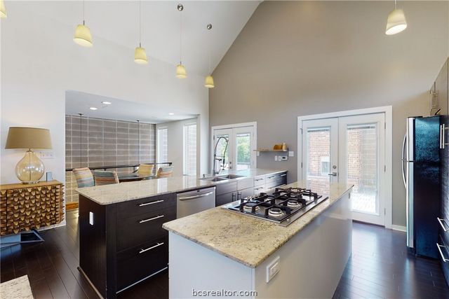 217 North Houston Avenue, Bryan, TX 77803