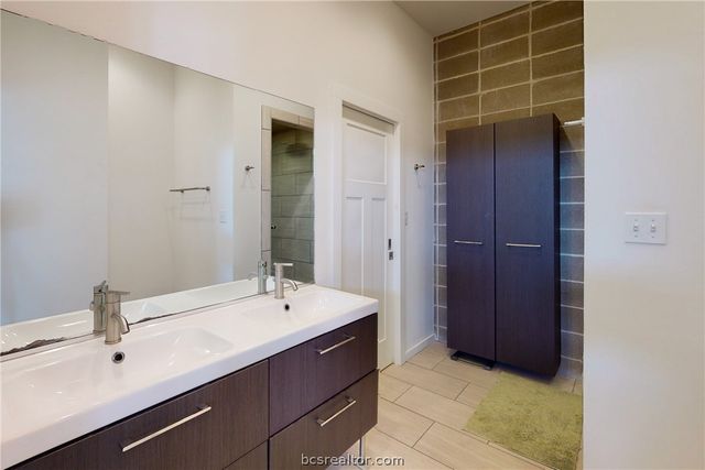 217 North Houston Avenue, Bryan, TX 77803