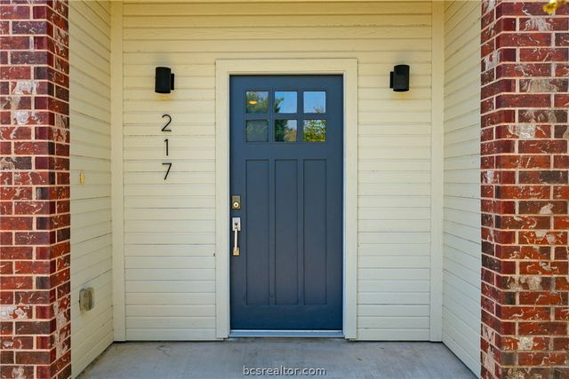 217 North Houston Avenue, Bryan, TX 77803