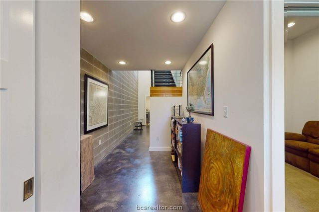 217 North Houston Avenue, Bryan, TX 77803