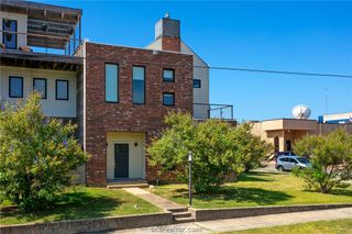 217 North Houston Avenue, Bryan, TX 77803