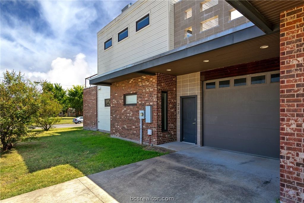 217 North Houston Avenue, Bryan, TX 77803 — photo 4