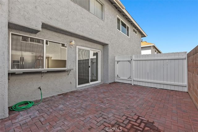 9685 Pettswood, Huntington Beach, CA 92646