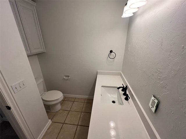 1404 NW 165th Court, Edmond, OK 73012