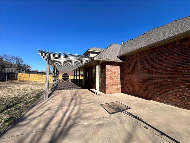 1404 NW 165th Court, Edmond, OK 73012