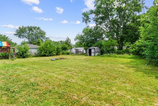 733 Fox River Road, Valparaiso, IN 46385