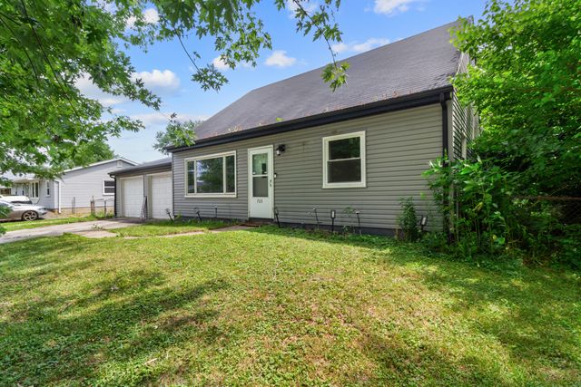 733 Fox River Road, Valparaiso, IN 46385