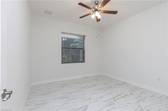 13852 Luna DR, Naples, FL 34109