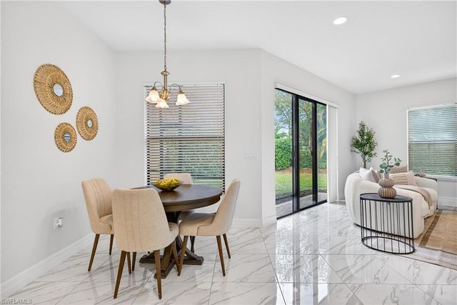 13852 Luna DR, Naples, FL 34109