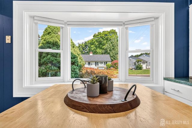 29 Lynn Avenue, Middlesex, NJ 08846