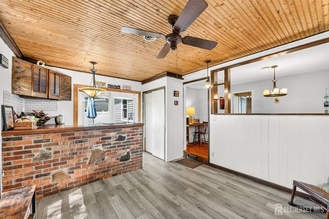 29 Lynn Avenue, Middlesex, NJ 08846