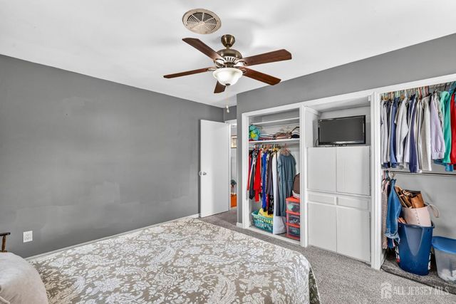 29 Lynn Avenue, Middlesex, NJ 08846