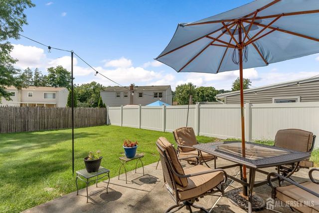 29 Lynn Avenue, Middlesex, NJ 08846