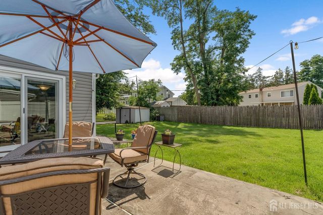 29 Lynn Avenue, Middlesex, NJ 08846