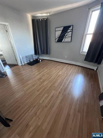 266 Littleton Avenue, Newark, NJ 07103