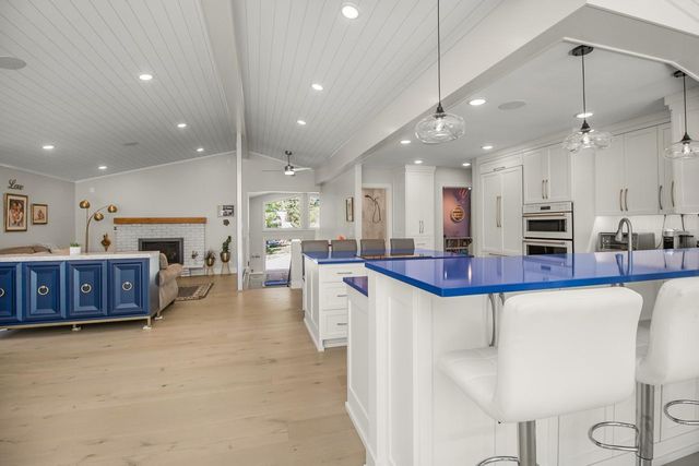 2968 W Owasso Boulevard, Roseville, MN 55113