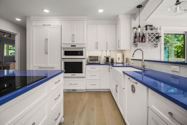 2968 W Owasso Boulevard, Roseville, MN 55113