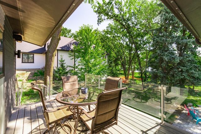 2968 W Owasso Boulevard, Roseville, MN 55113
