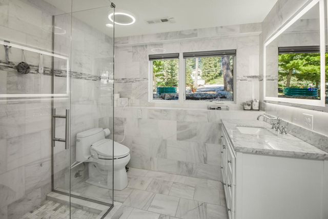 2968 W Owasso Boulevard, Roseville, MN 55113