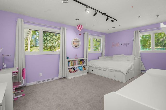 2968 W Owasso Boulevard, Roseville, MN 55113