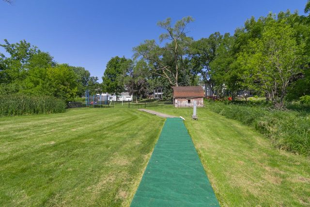 2968 W Owasso Boulevard, Roseville, MN 55113