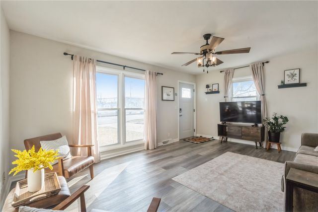 116 Edgewood Road NW, Cedar Rapids, IA 52405