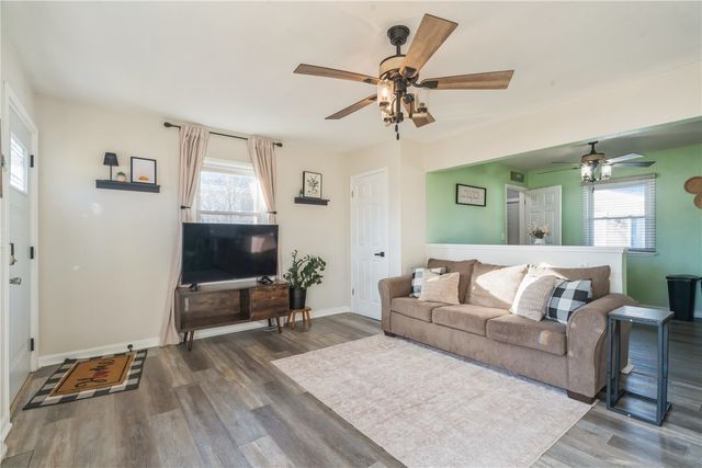 116 Edgewood Road NW, Cedar Rapids, IA 52405