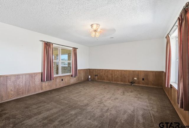 810 W Pine St, Winnsboro, TX 75494